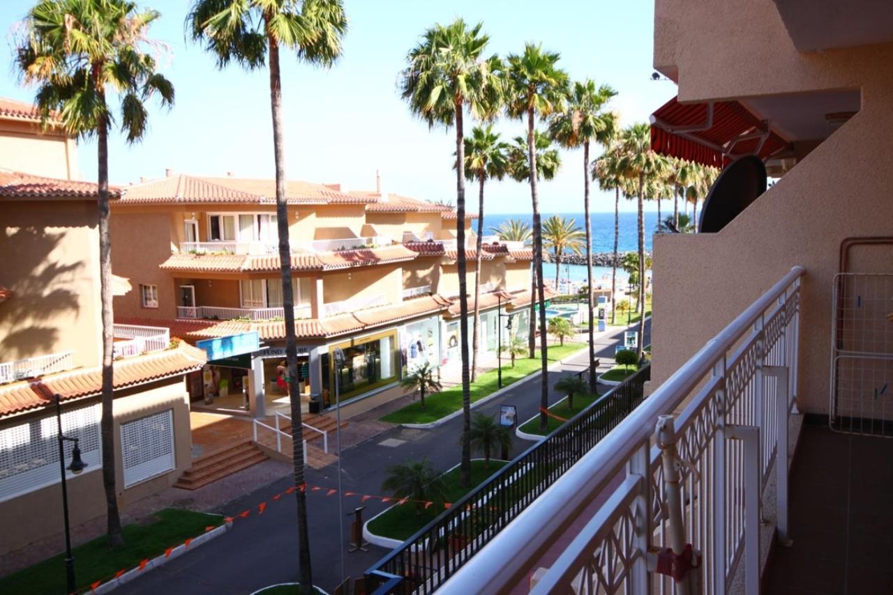 Two Bedroom Apartment In Beachfront Complex With Pool In Playa De Las Americas. ภายนอก รูปภาพ